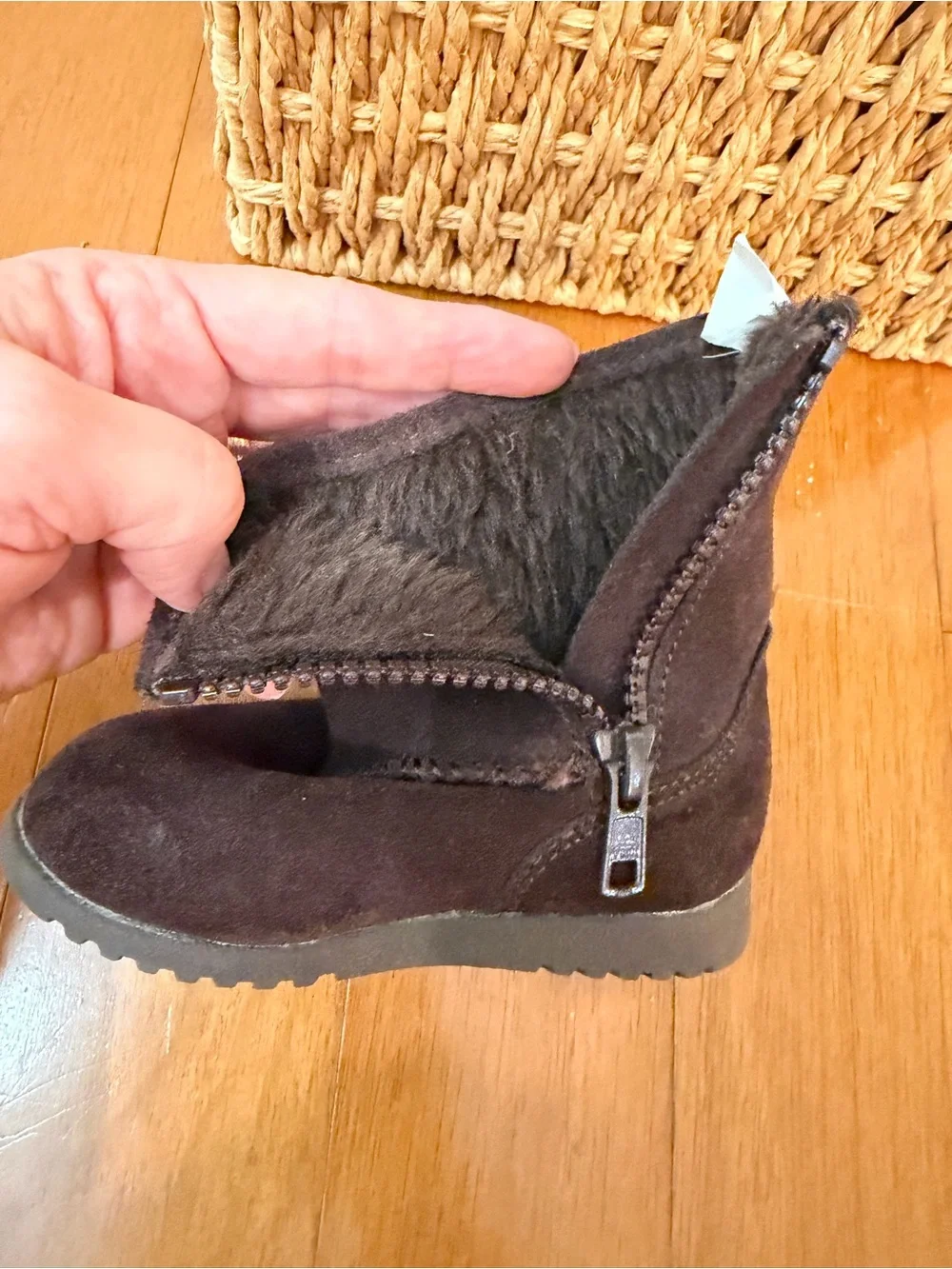 Circo Girls Brown Genuine Suede Zip Up Winter Boots Kids Size 5